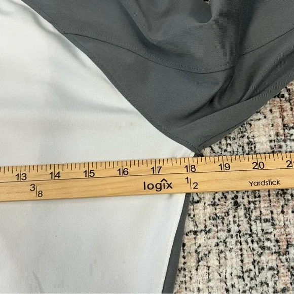 Athleta Women’s Quarter Zip Pullover Top Size Medium Gray White - Picture 12 of 13